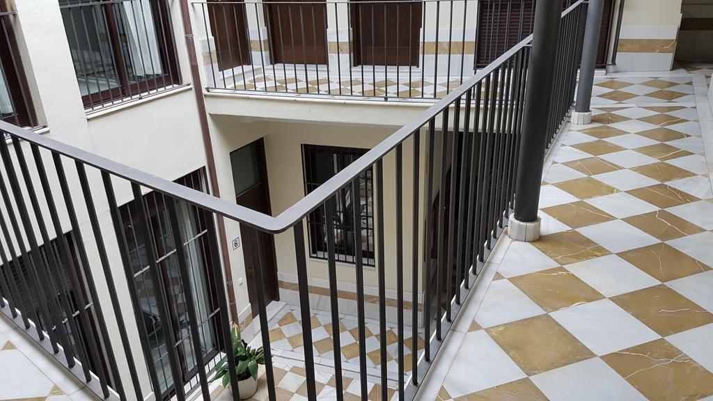 Lyrioshomes Apartamentos Los Treboles Málaga Exterior foto