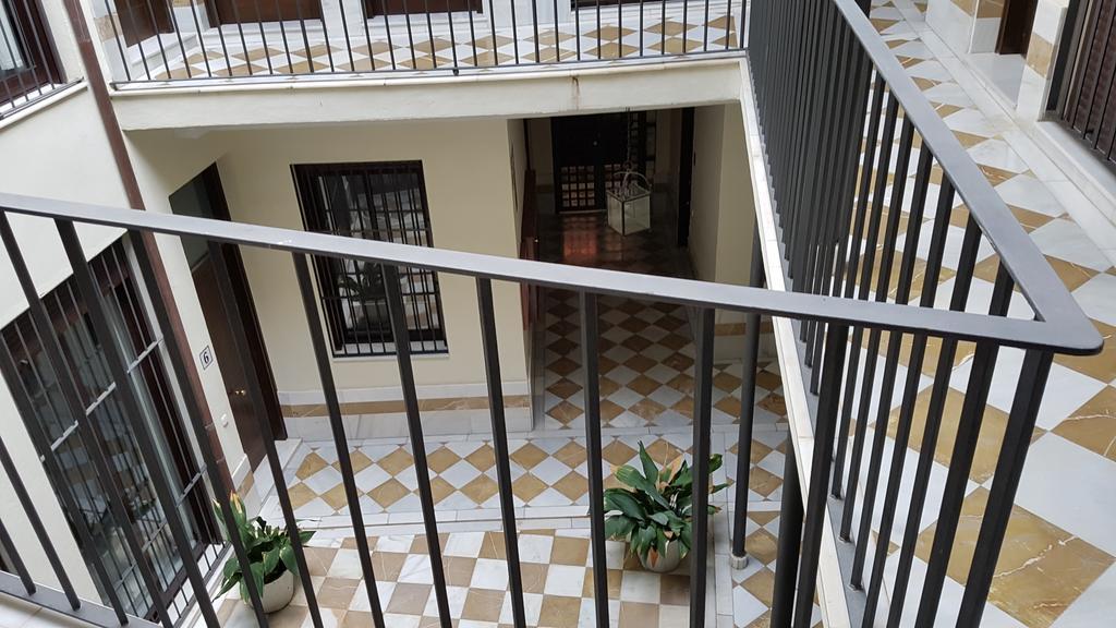 Lyrioshomes Apartamentos Los Treboles Málaga Exterior foto